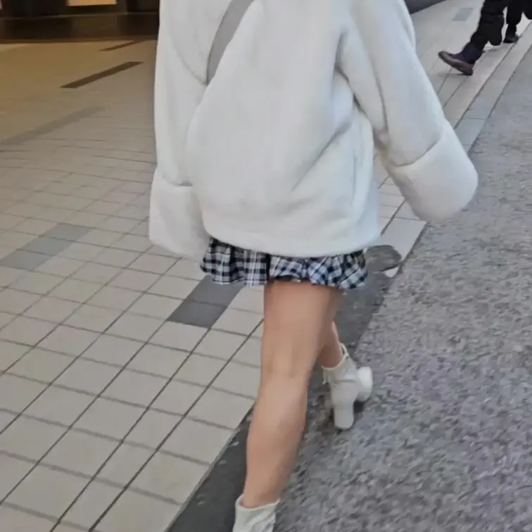 はじめまして！黒咲です！
イケメン大学生がナンパしていく様子をぜひご覧ください！
これからもガンガンハメ撮り公開して