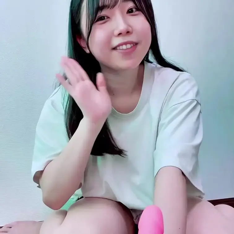 ディルド挿入したままいっちゃいました、、