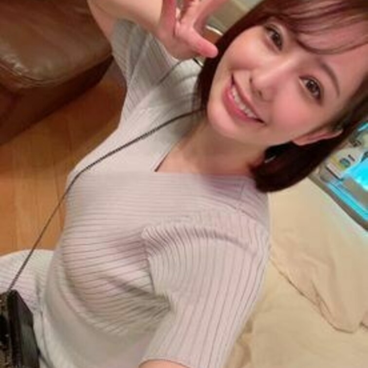 今回は、肉付きのよくて巨乳のアパレルっ*でした。
給料が低いらしく、サポートしてもらいにやってきた貧乏女子ちゃん。。。