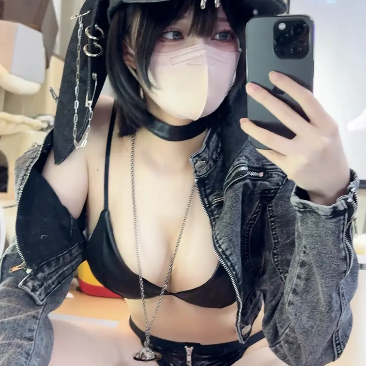 これはバニーらしいのじゃ デニムの気分だったらしいのじゃ