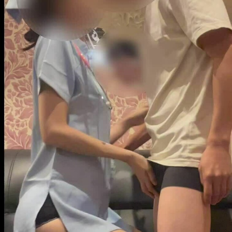 美女OLがナースコスプレ❤️介護疑似体験❤️