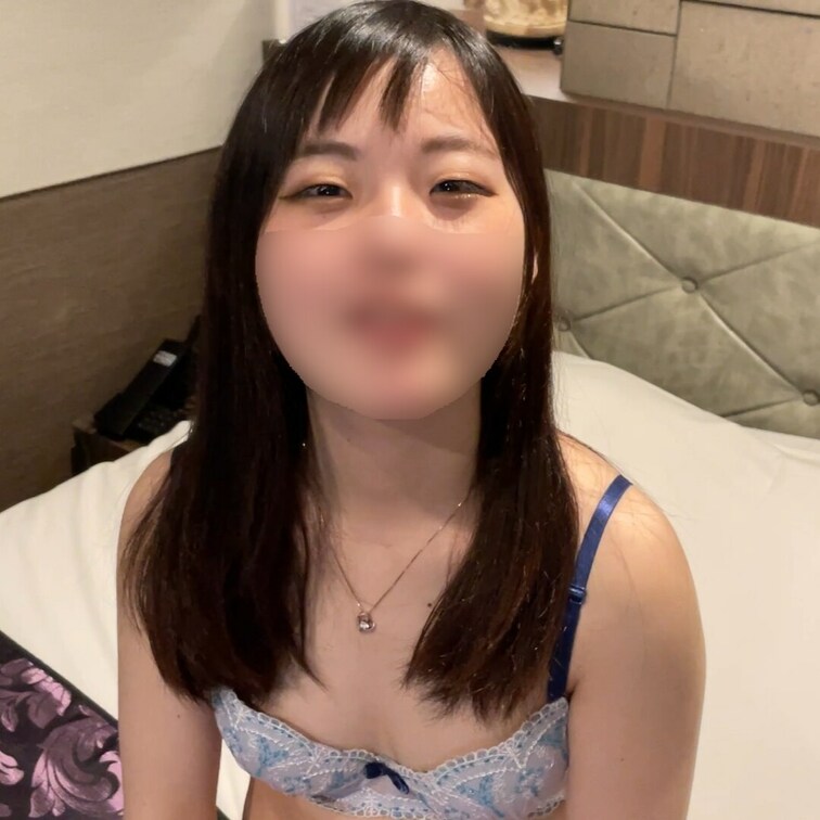 Page50:プレミア動画
フェラチオ前のおしゃべり、キス動画です
この動画に映る無邪気で明るい彼女を
見た後で本