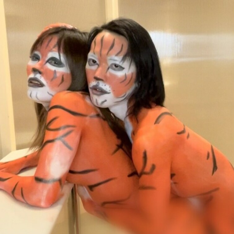今回は全身ペイントで虎さんになったよ❣️🐯
獣のように激しく狂ったえちえちを見てね🥰
君も虎さんになりたい？？☺️