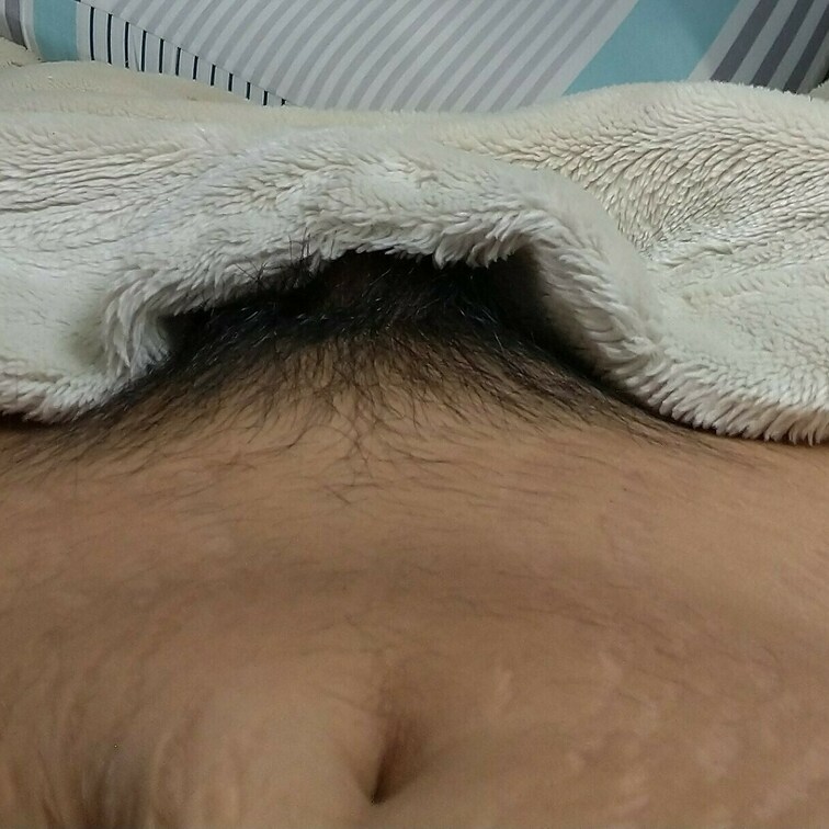 とても自然なマン毛！
産毛みたいなのが生えているのがセクシー！
