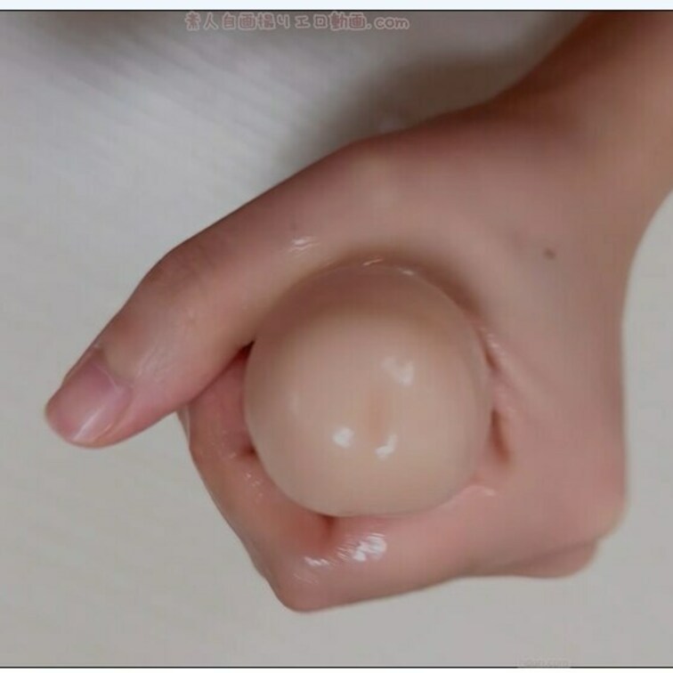上から手コキの撮影しました☆