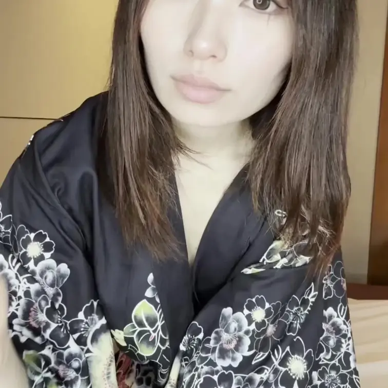 着物でオナニーはどうかな?今度誰かに撮影手伝ってもらおうかな💓