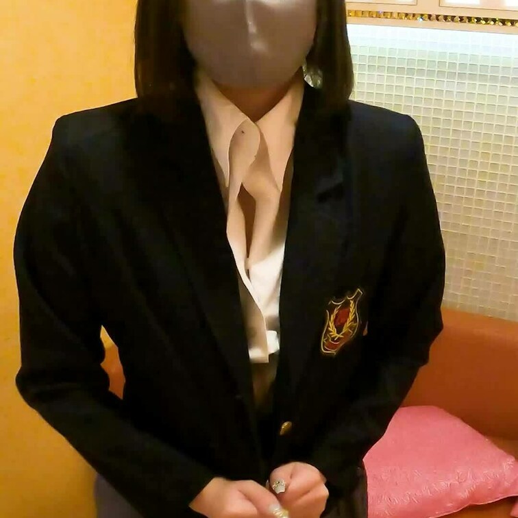 制服はだけて下着で○○○チトレーニングチャレンジ（正面）