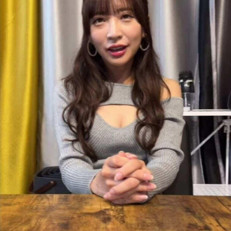 めちゃ可愛い子が風俗面接に来てくれました！！ 
 面接から講習。 そのままプレイ。 
 こうゆう理不尽な客もいるよか