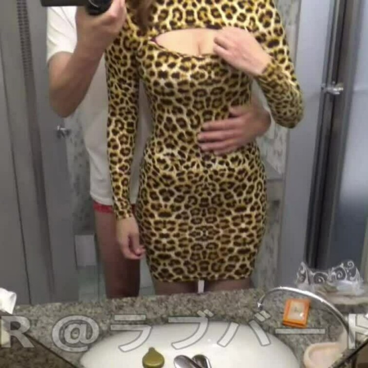 妻フェチ夫のフェチ動画です
着衣フェチで妻のいやらしいエロ尻フリフリ動画
巨尻をお楽しみください🤗
いいねお願いい