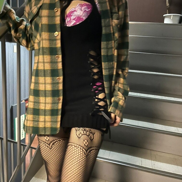 こないだのエチエチお遊び🤭

Hiroも合わせて4ピの写真、動画
随時アップしていきます❤️

お楽しみに😘