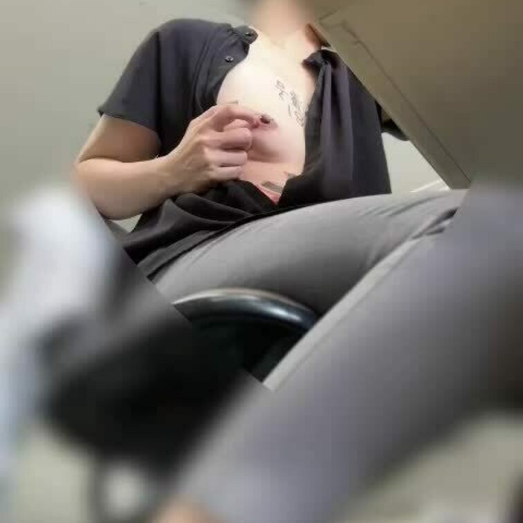 会社で乳首弄りながら仕事をさせられる玩具

発熱で動画のモザイク外れがあり少しお待ちくださいm(_ _)m