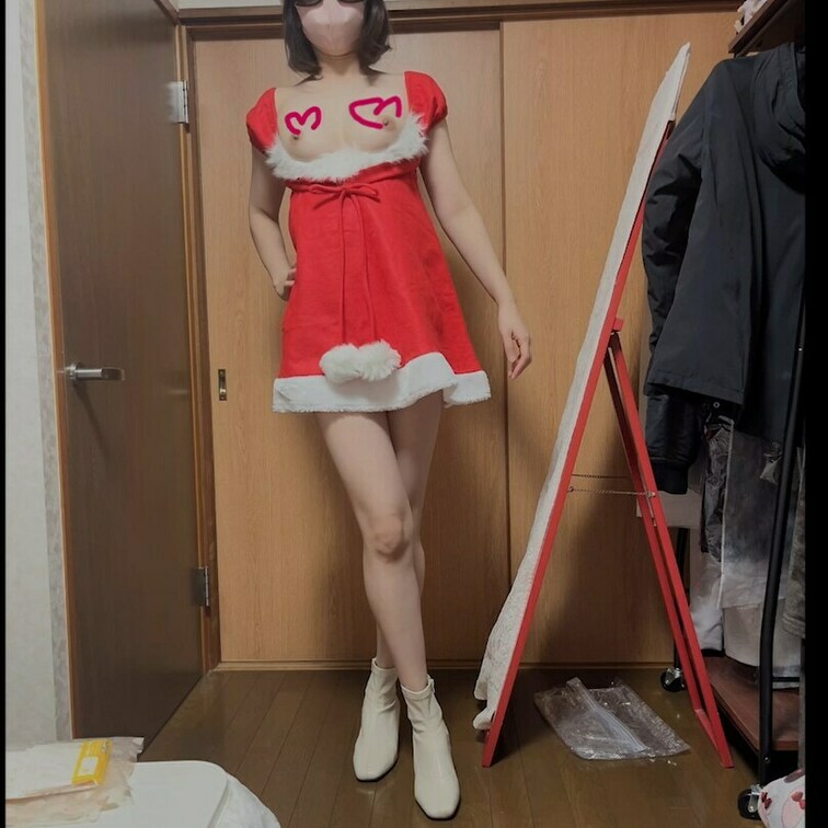サンタさんでオッパイポロ出しとマンチラしました
好きなコスプレがあったら撮影するのでコメントで教えてね