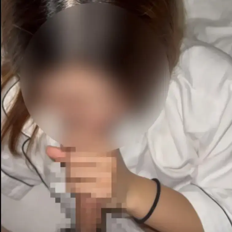えっちのために朝から会いにきた看護学生ちゃん
ベットに入るなりちんこにしゃぶりついてくるど変態学生でした
雑魚マンコ