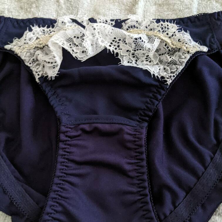 今日のリナのパンツです🥰
試験前で中々写真あげれてなくてごめんなさい🙏試験入ったらバイト休むのでそれまでシフト多めに入