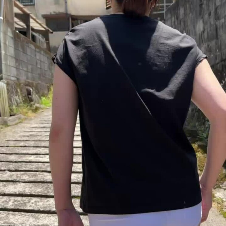 混浴温泉編
お湯から上がったら久しぶりに履いたショートパンツで😊
ちょっと小さくなった？😘