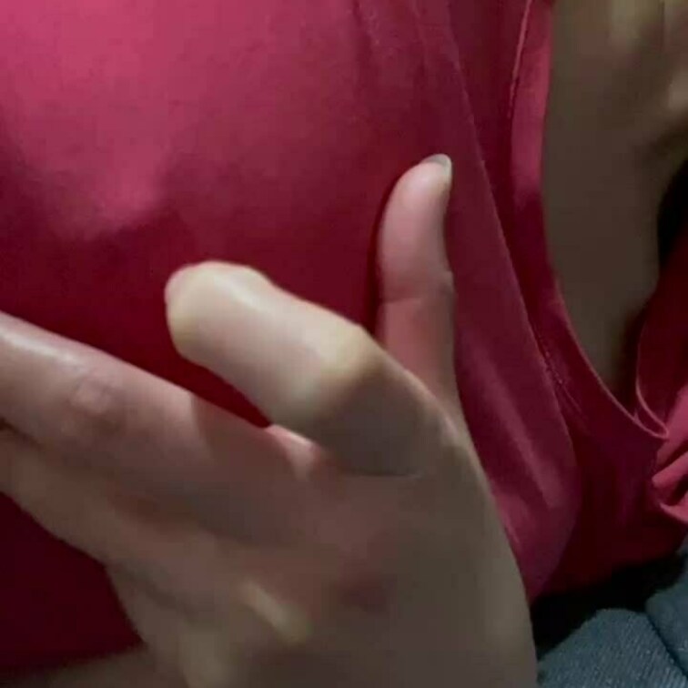投稿が遅くなりすみません！！！🙇‍♂️
多めに投稿しておきます
○○○った彼女が送ってきた ちん媚び動画です 
