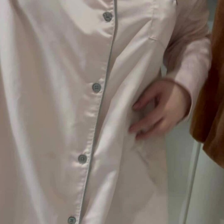 完璧なボンキュッボン💗
ただのスタイル確認で個人的に撮った動画だからめちゃくちゃ生活感溢れてます、、
恥ずかしいごめ