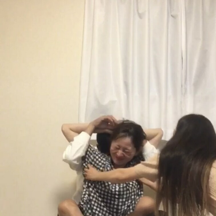 皆様いつもご購入ありがとうございます☺️
今回のくすぐり動画はこちらです👍

是非見てあげてくださいね(  ˆОˆ