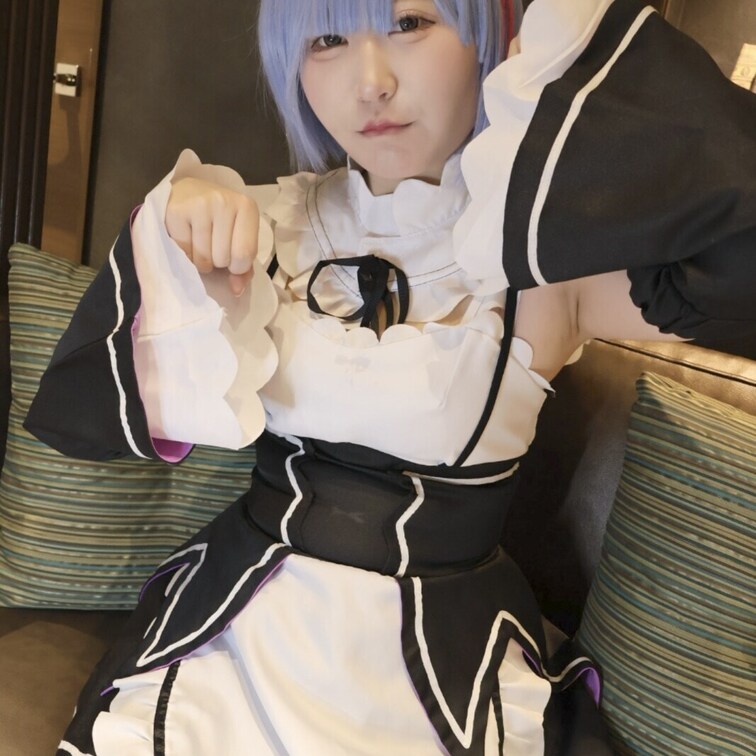 みるちゃん19歳

オフショットです

本編は単品販売orみるちゃんプラン