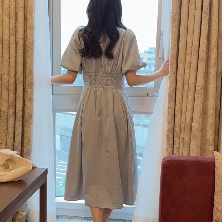 ←これが　こう→
清楚系ぶってるけど窓際でスカートめくっちゃう😌