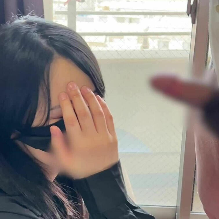 旦那さんの目の前でサークルメンバーの他人棒を美味しそうにしゃぶる優花さん…

https://myfans.jp/p