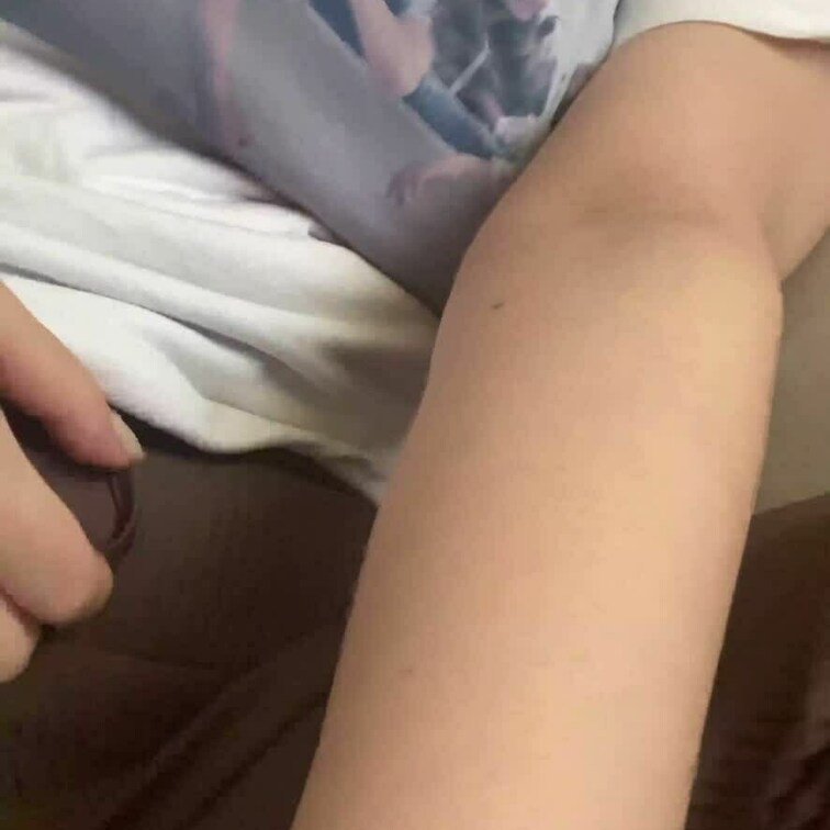 今回の天使は、、すずちゃん！
日常のオナラを撮ってもらいました！

力んだ感じも伝わってきてめちゃくちゃかわいいで
