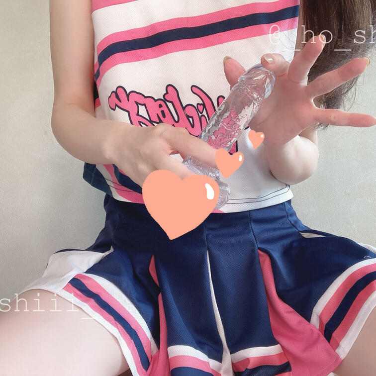 今日11月30日はいい竿の日♡

かたーい竿好きだな💓

これはいただいた透明ディルド🍌💕
今度これで動画撮り