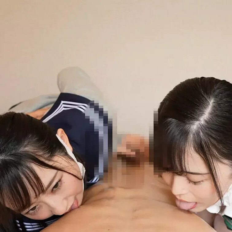 【ダブルで乳首を舐められながら手コキ】陽葵ちゃんと木内さんが女子Ｋ生コスで3P手コキ #6

▼ボカシなしのロングバ