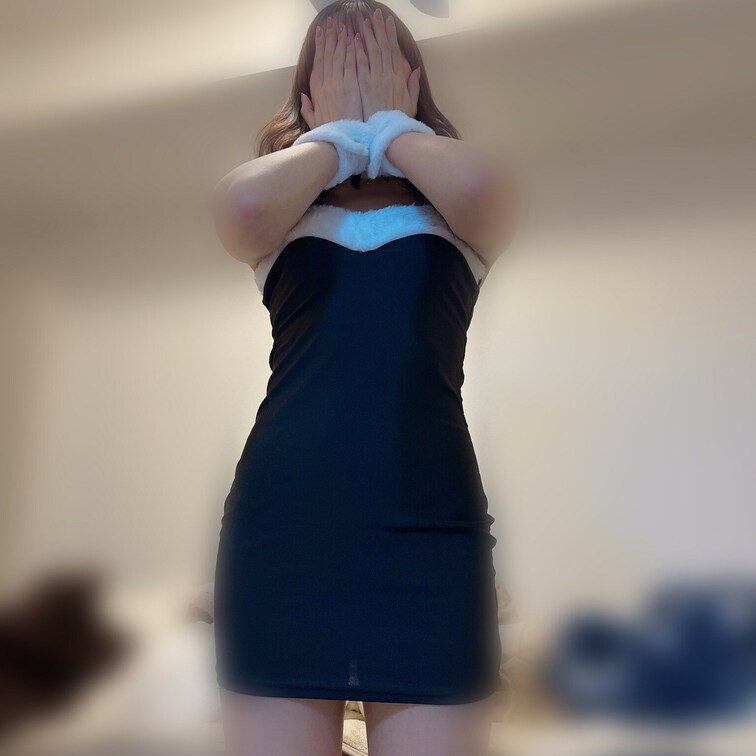 彼氏のひろです!
今回は過去にプレイで使ったバニーちゃんのコスプレです👯
まだ始めたばかりなので露出が少ないですが、