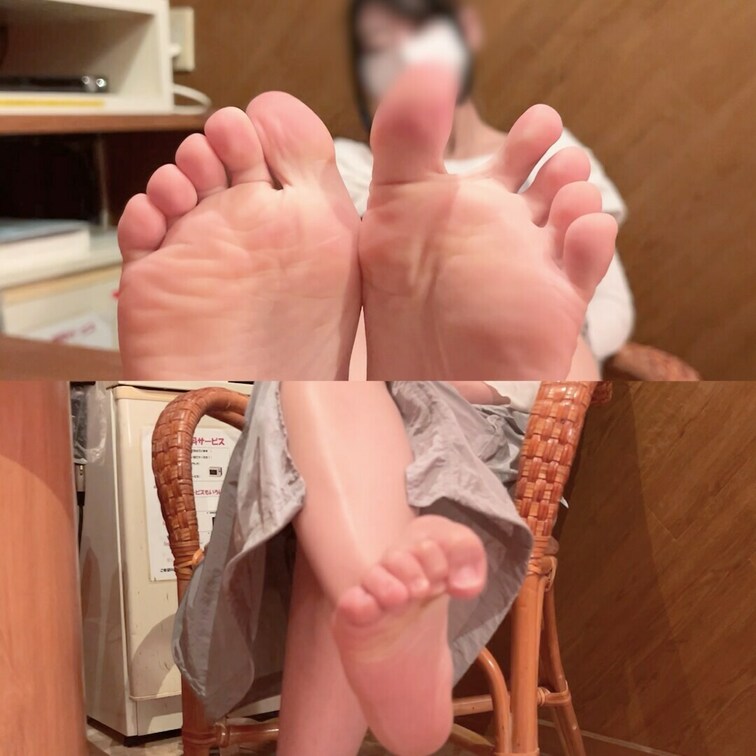 Akari/22 years old/beauty industry💄.
Sexy toe temptation.
