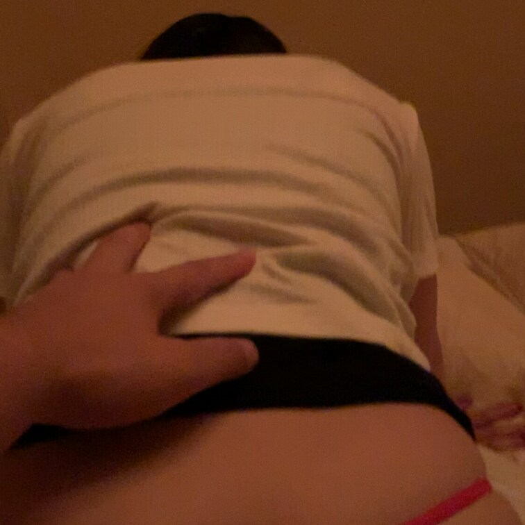 26歳素人会社員人妻不倫。
少し○○○。
