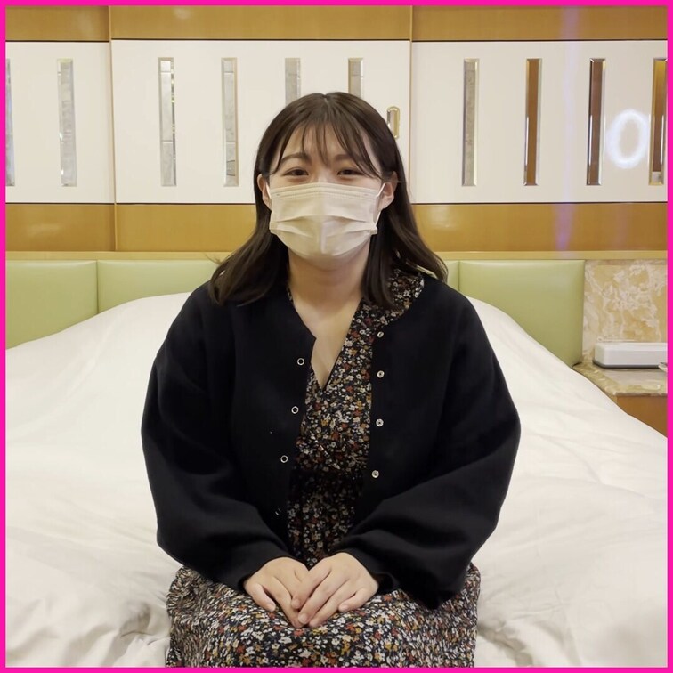 Page2:本編
反則的なボディを持つ美人看護師とのハメ撮りです
手に収まりきらない程の巨乳を揉みしだき

舐め