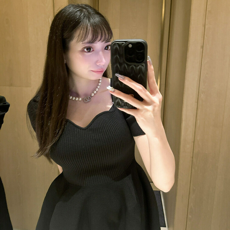 「いいね」と「フォロー」してくれた方にエッチな画像送りますね😘
よろしくお願いします💕
女子大生のユッケです😉