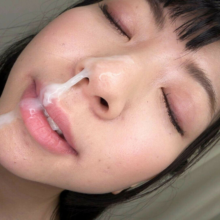 大量ザーメンぶっかけ顔射！／miiro

顔面偏差SSS級のみ厳選！！濃密なフェラチオでギンギンになった肉棒から大量