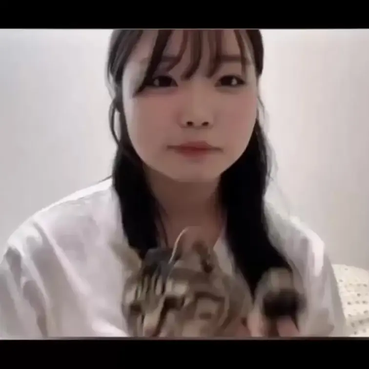 めっちゃ可愛いことのエロイプ！
最初思ったのがyoutuberのひなちゃんにめっちゃ似ていると思ってまじでかわいいです