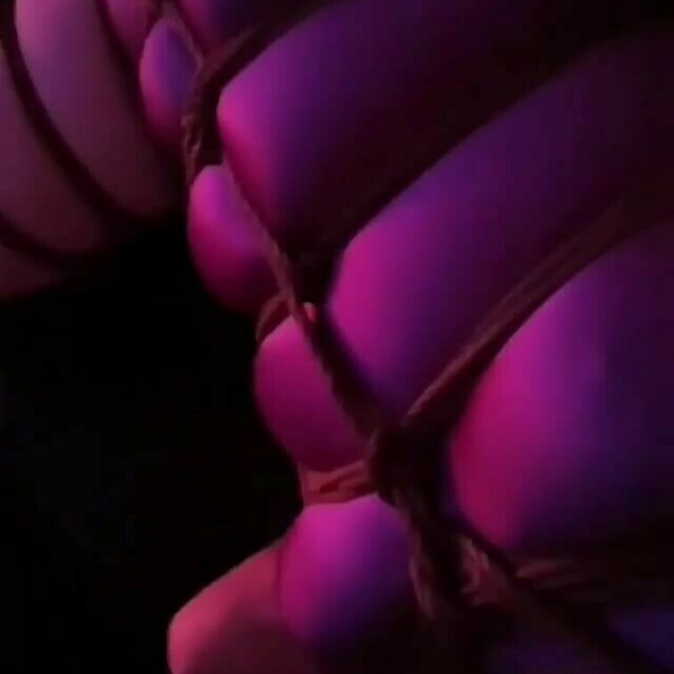 これ以上締められなくしたらお乳触ります、ほんとは両手