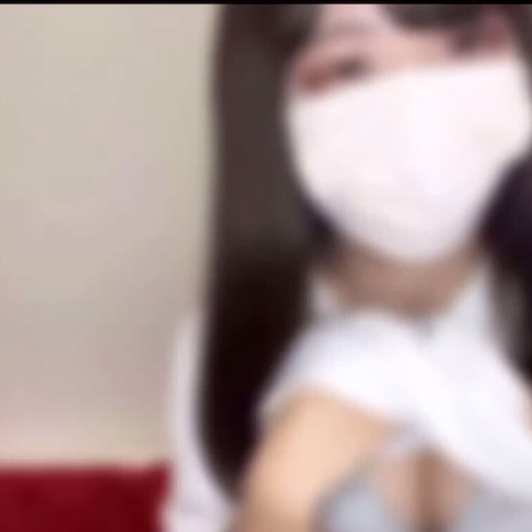 小柄で元地下アイドルの超可愛い女の子！くまさんのTシャツ姿可愛すぎる
