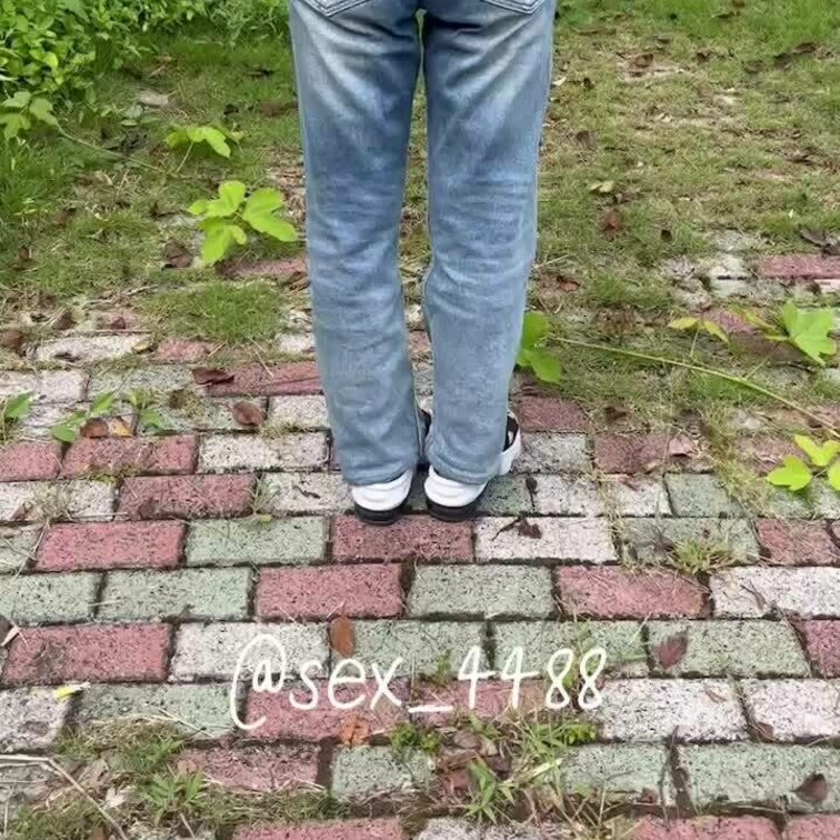 Az 野外で放尿🎥✨
今年2回目🤣👍