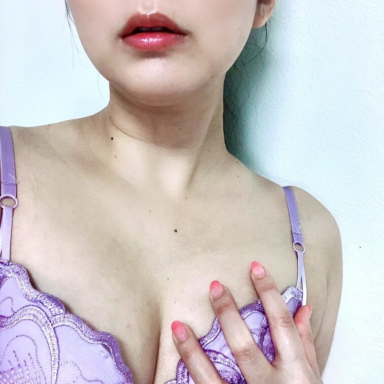 最近買ったお気にのブラセット🥰💕 パット付きでオッパイが少し大きく見える?笑