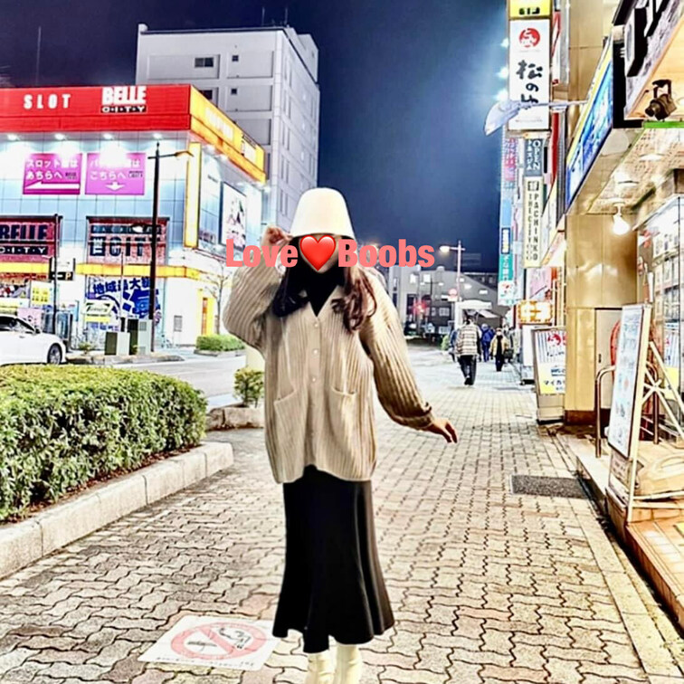 皆さんこんばんは🥰
カジュアルスタイルvsエロスタイル、どっちが好きですか?😆
そろそろ寒くなってきましたね🥺