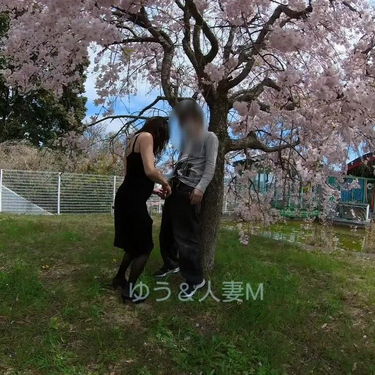 先日の桜の下での撮影の時の動画です！！
花よりこっちのほうが好きみたいです😝