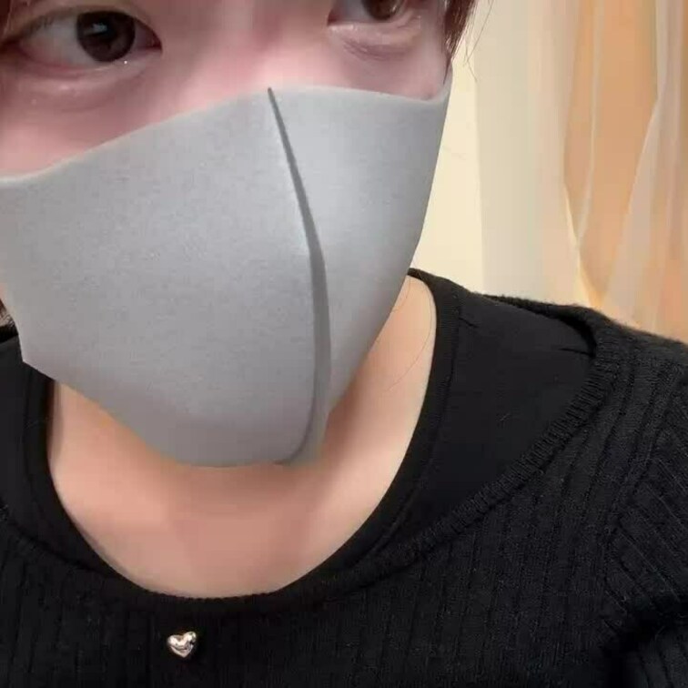 【みれい 20 歳】

みれいさんのライブ配信動画です
生配信だと、1 回の有料配信を視聴すると、おおよそ平均 5