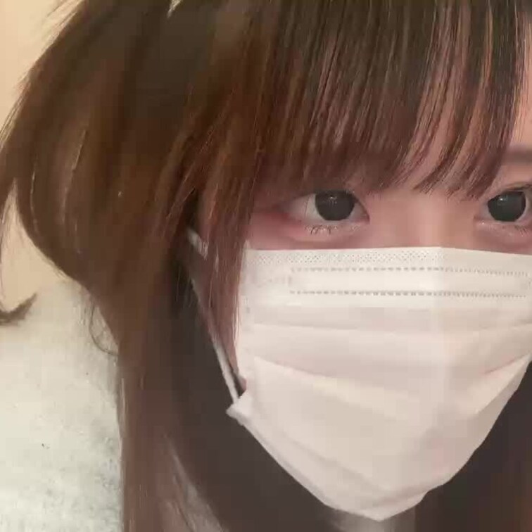 【みれい 20 歳】

みれいさんのライブ配信動画です
生配信だと、1 回の有料配信を視聴すると、おおよそ平均 5