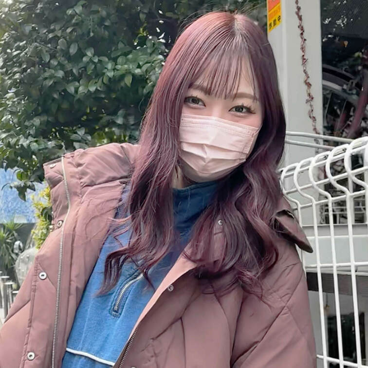 ＃31【ERIKA 22歳】
今回ストリートスナップ撮影に協力してくれたのは、トレンドのグリーンのフレアパンツを使った
