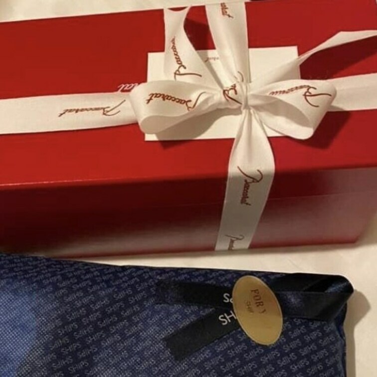 パートナーさんと年内最後のお食事💋
プレゼントありがとうございます❣️夫にまで🥺🎁
来年もまた一緒にえっちな遊びしま