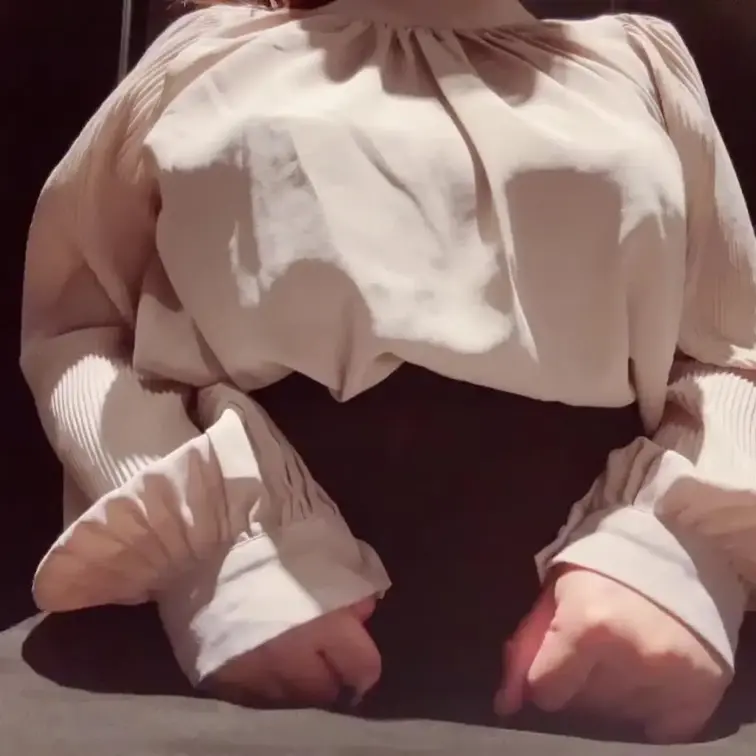 スカートの中身は…？🤭