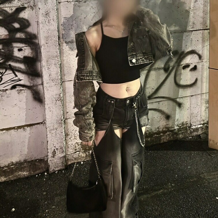 夜の駐車場ってエロくてムラムラしちゃうから、外でこっそり立ちバックされたい(してくれる人いいね)