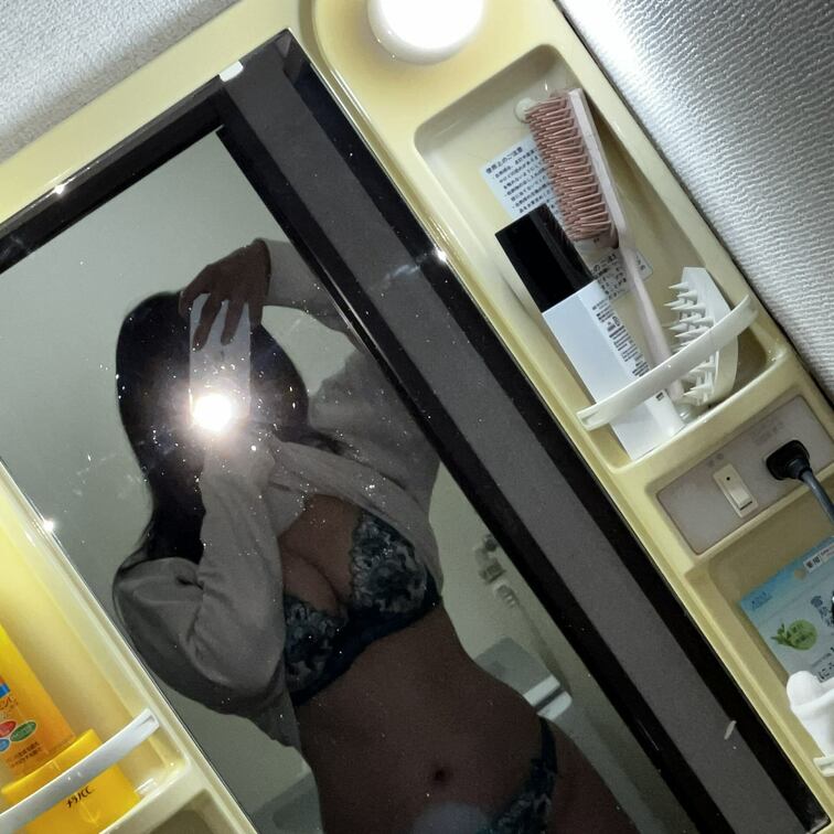 すきー？

気に入ってくれたら応援して欲しいです(*  ˊ꒳ˋ*)