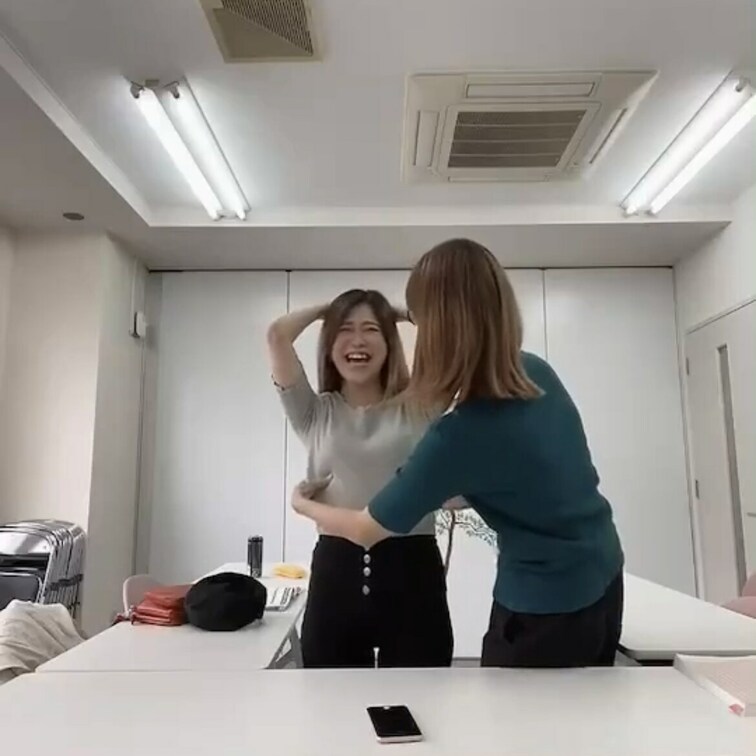 皆様いつもご購入ありがとうございます☺️
今回のくすぐり動画はこちらです👍

是非見てあげてくださいね(  ˆОˆ