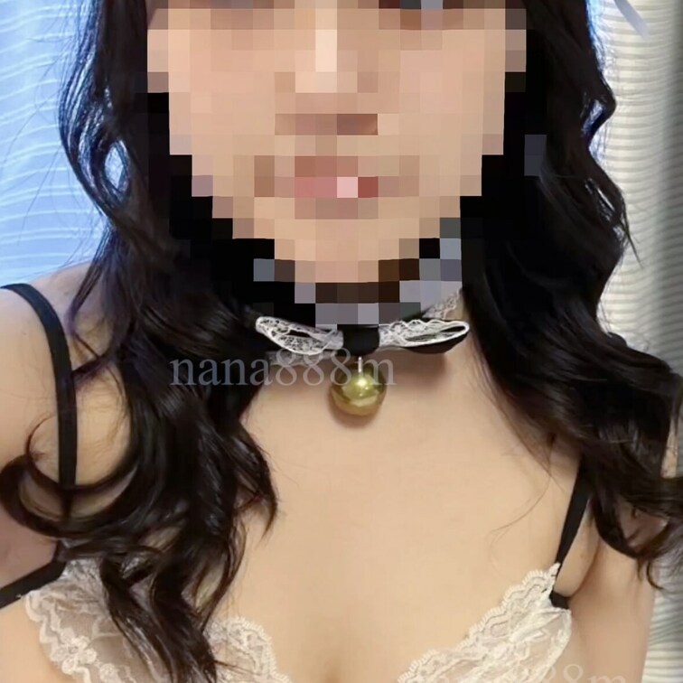 ななメイドは露出多めです。
ネコ耳も多いかも🐈‍⬛